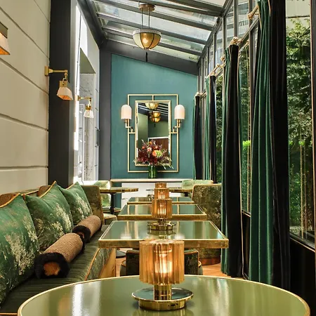 Lord Byron Hotel