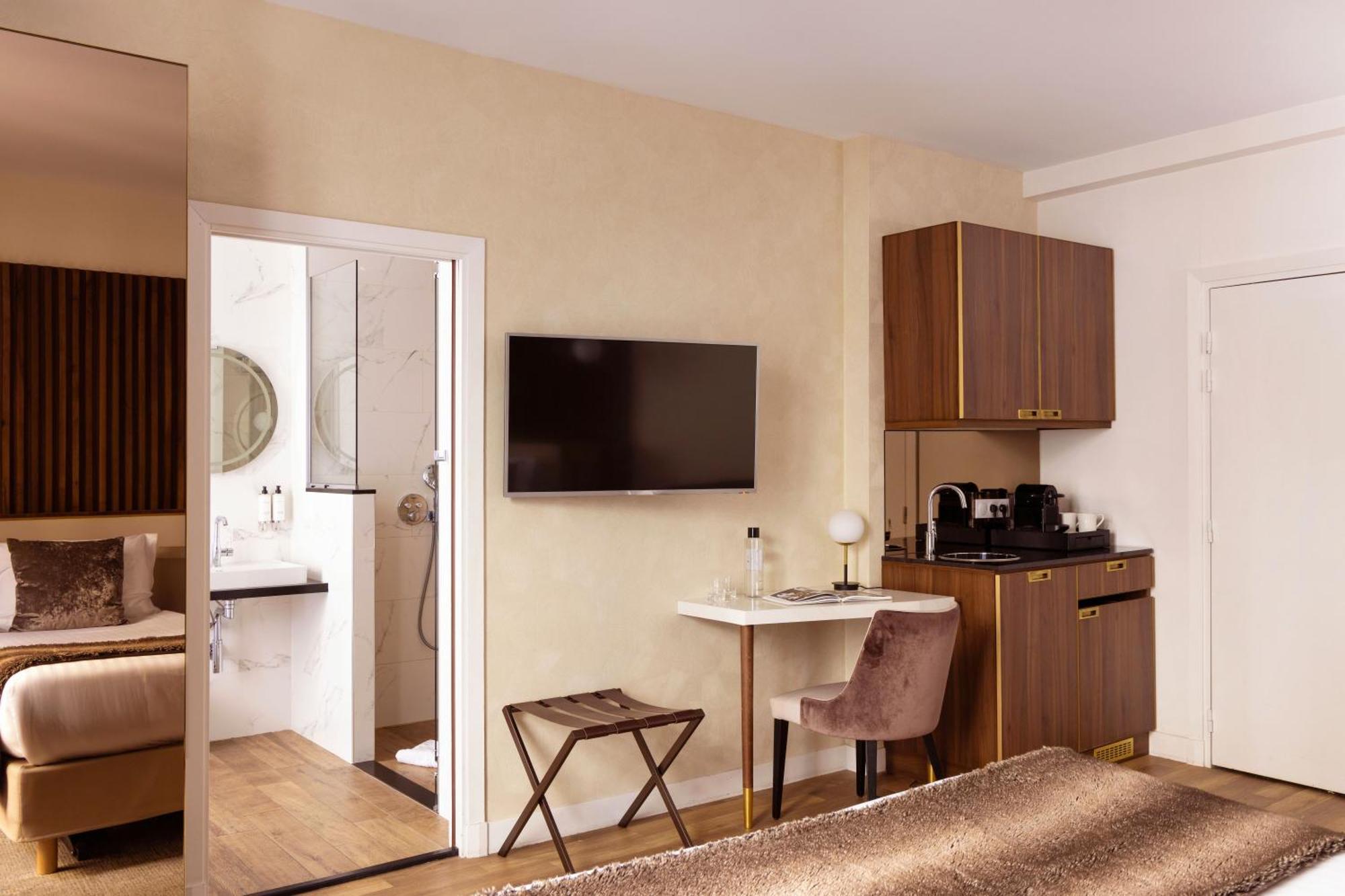 Lord Byron Hotel