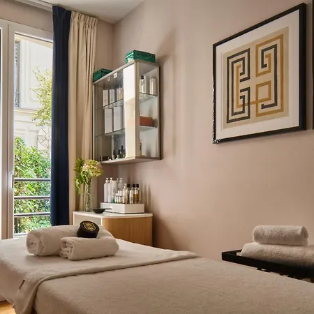 Lord Byron Hotel Parigi