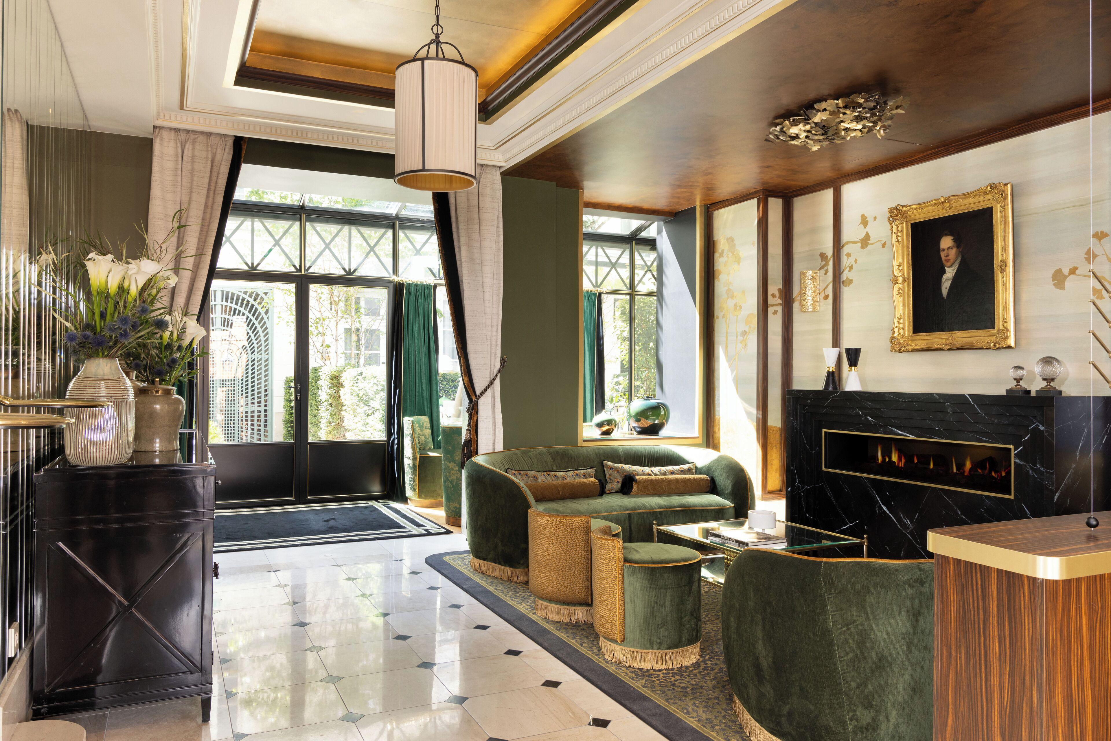 Lord Byron Hotel 4*