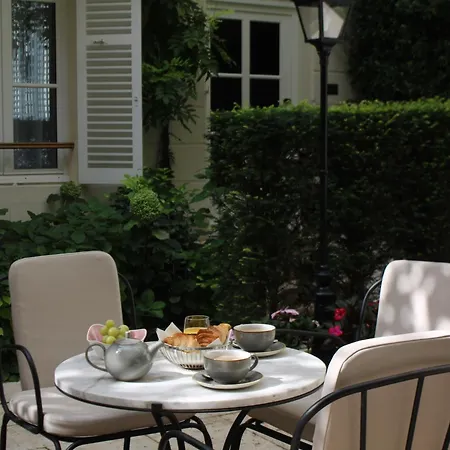 Hotel Lord Byron Paris